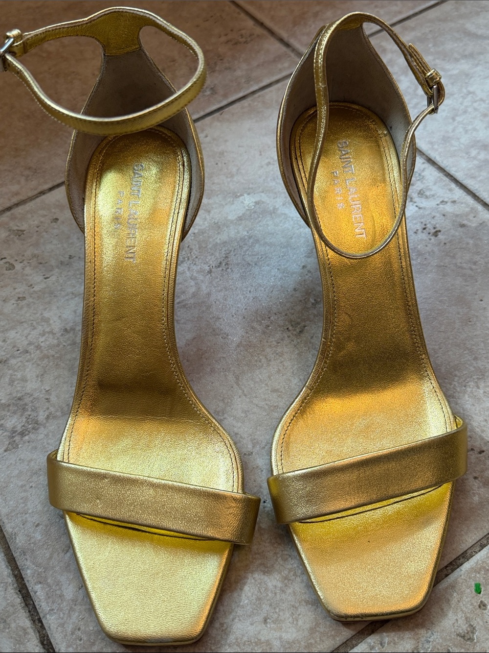 Saint Laurent Heels MSRP $1,100 - Picture 6 of 9